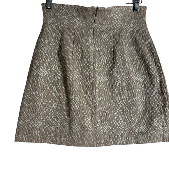 Finders Keepers Beige Snake Print A-Line Mini Skirt Size Medium - Picture 5 of 7